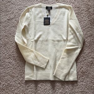 NWT Charter Club Cashmere cream vneck long sleeve sweater size XS